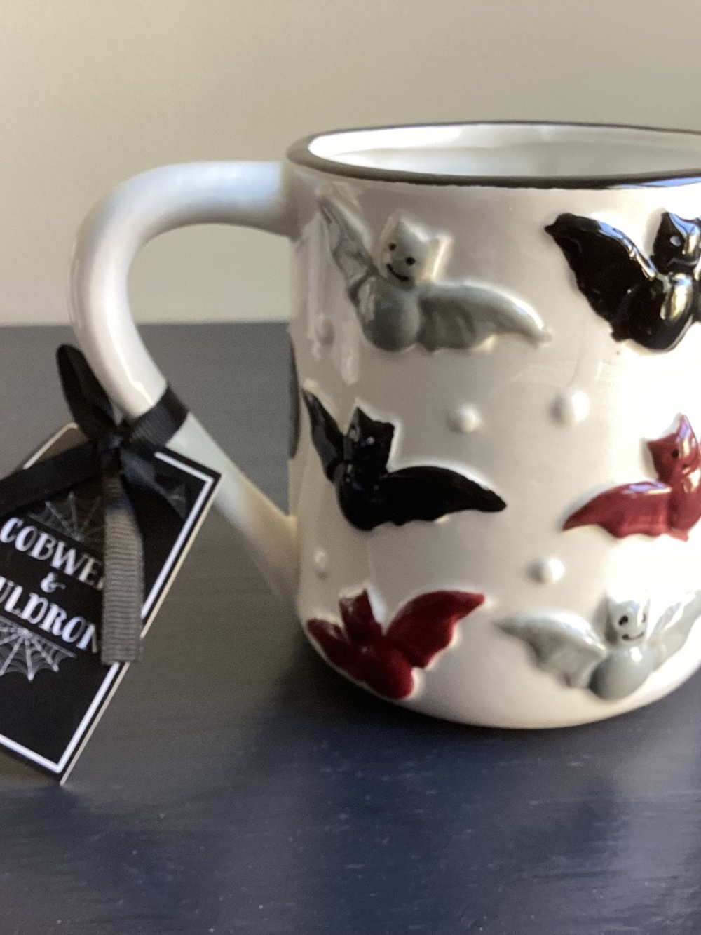 NWT Cobwebs & Cauldrons Flying Bats Ceramic Halloween Coffee Mugs 18oz